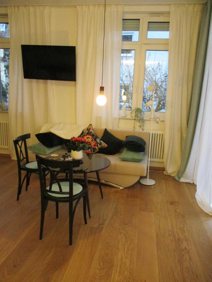 Apartment Am Apfelbaum Reutlingen Esterno foto