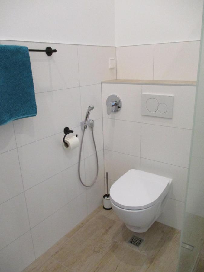 Apartment Am Apfelbaum Reutlingen Esterno foto