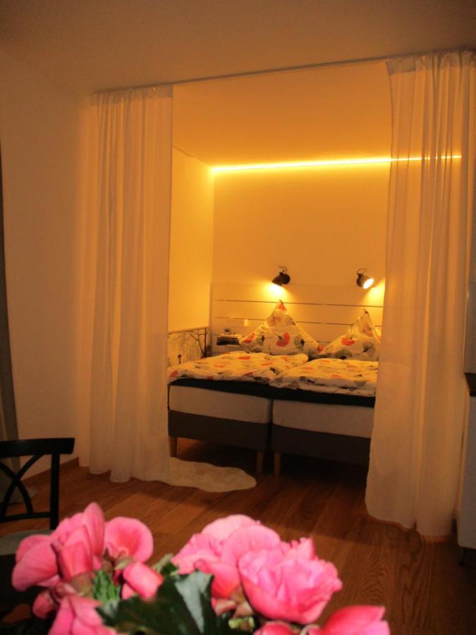Apartment Am Apfelbaum Reutlingen Esterno foto